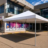 Tenda branca instalada em estacionamento comercial pela Rd Tendas e Toldos no Lagoa Park em Campo Grande/MS!