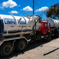 Caminhao limpa fossa da Pantanal Limpa Fossa em Cuiaba/MT!