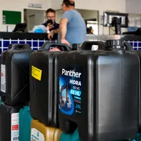 Bombonas de óleo hidráulico Panther Hidra 20L na Edson Auto Peças no Jardim Glória I em Várzea Grande/MT!